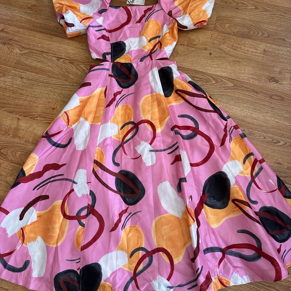 NWT Aureta Studio Printed Puff Sleeve Cut Out Dress M